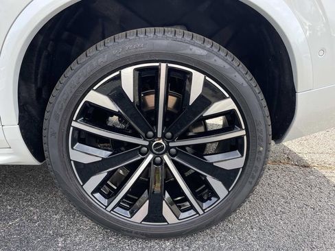 New 2026 Volvo XC90 B6 Ultra image 11