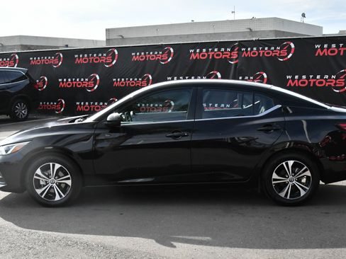 Used 2023 Nissan Sentra SV image 4