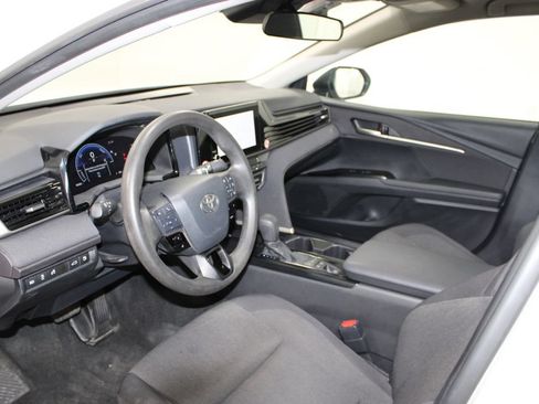 Used 2025 Toyota Camry LE FWD image 16