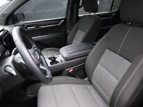 Used 2025 GMC Acadia Elevation FWD image 7