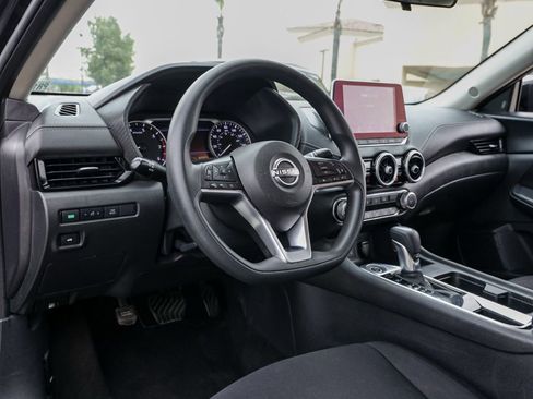 Used 2024 Nissan Sentra SV image 16