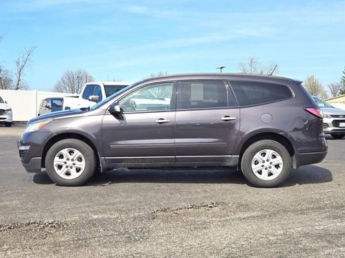 Used 2013 Chevrolet Traverse LS image 2