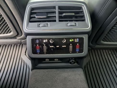 Certified 2025 Audi S6 Premium Plus AWD/4WD image 20