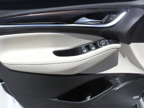 Used 2023 Buick Enclave Essence w/ Sound and Sites Package image 10