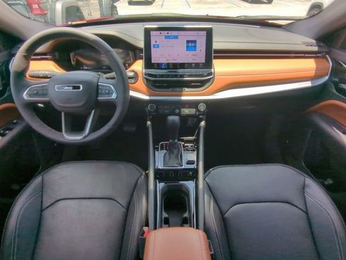 Used 2025 Jeep Compass Limited w/ Elite Group AWD/4WD image 18