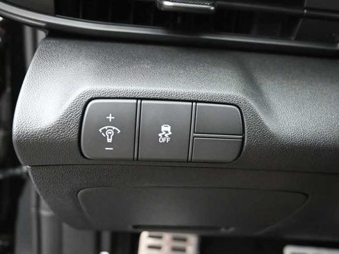 New 2026 Hyundai Elantra SEL Sport FWD image 23