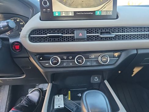 Used 2023 Honda HR-V EX-L image 19