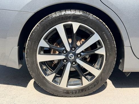 Used 2018 Nissan Altima 2.5 SR FWD image 29