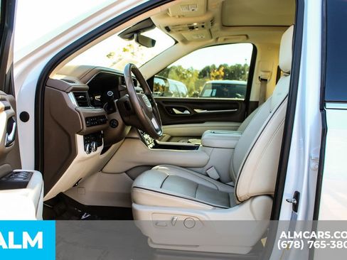 Used 2022 GMC Yukon XL Denali w/ Denali Premium Package image 17