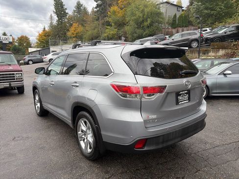 Used 2015 Toyota Highlander Limited Platinum image 2