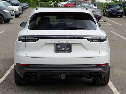 Used 2023 Porsche Cayenne Platinum Edition AWD/4WD image 6