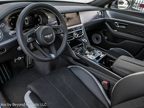 New 2025 Bentley Flying Spur Plug-In Hybrid image 24