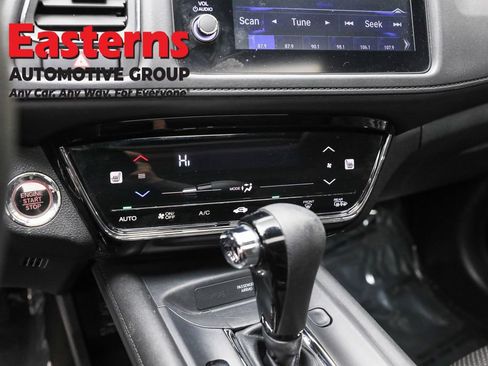 Used 2021 Honda HR-V EX image 19