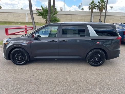 New 2026 Kia Carnival FWD image 4