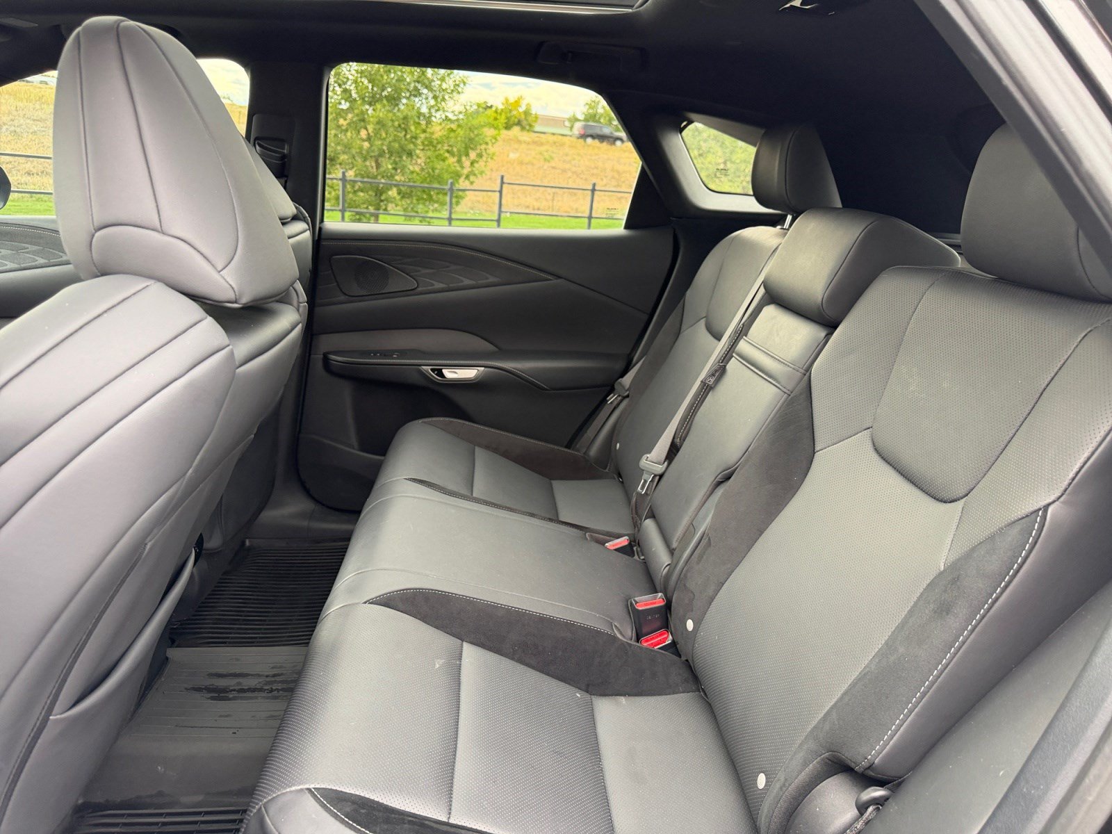 Used 2023 Lexus RX 500h F Sport w/ Accessory Package (Z1) AWD/4WD image 17
