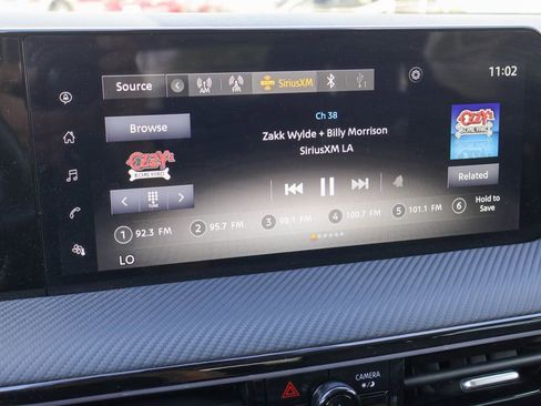 Certified 2025 Nissan Kicks SR image 5