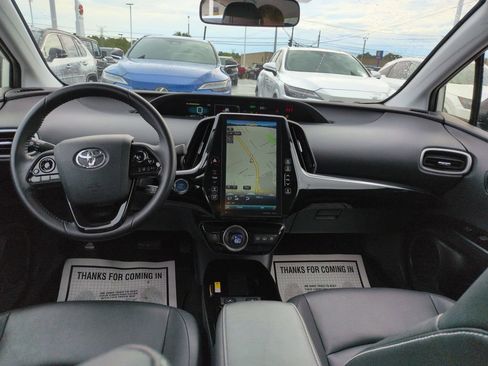 Certified 2022 Toyota Prius Prime XLE FWD image 12