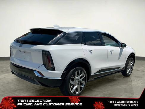 Used 2025 Cadillac Optiq Luxury 2 w/ LPO, Floor Liner Package AWD/4WD image 11