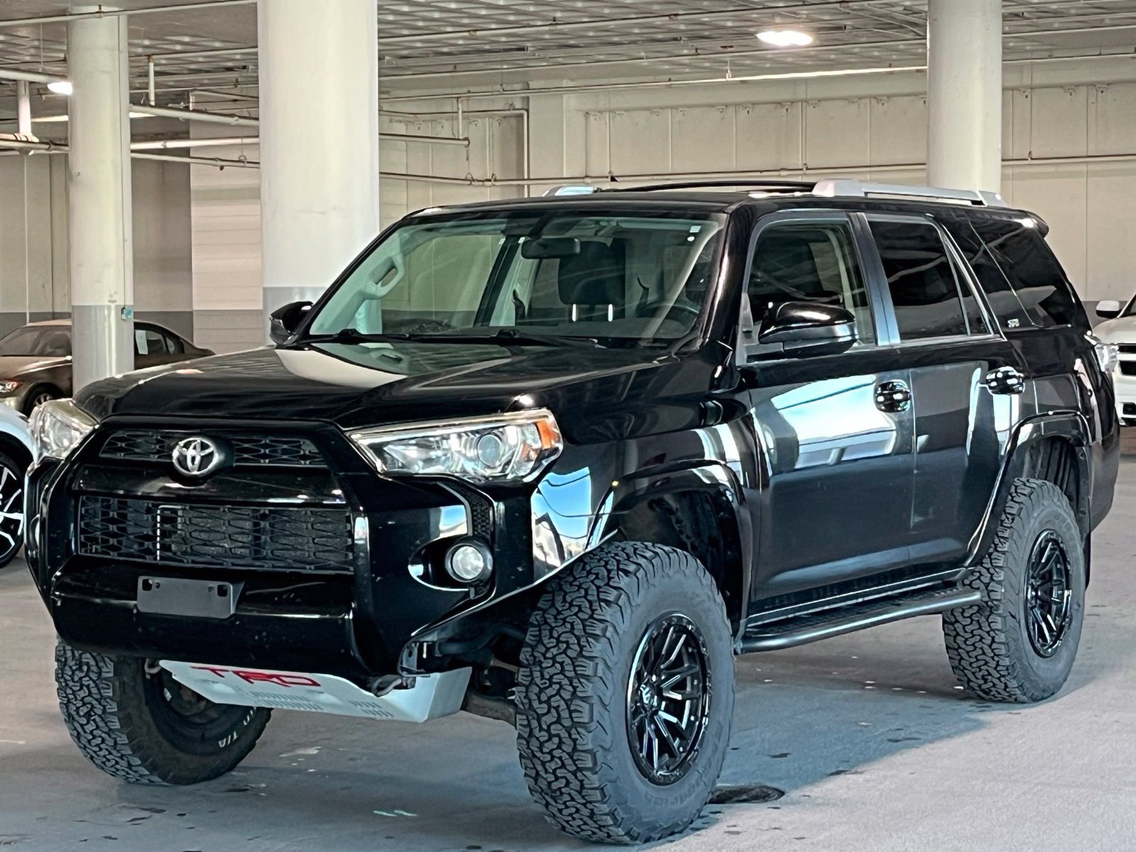 Used 2014 Toyota 4Runner SR5 AWD/4WD image 4
