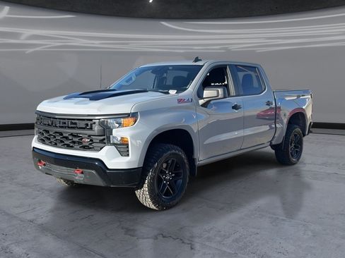 Used 2024 Chevrolet Silverado 1500 Custom Trail Boss AWD/4WD image 1