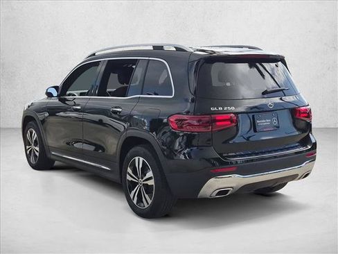 Used 2026 Mercedes-Benz GLB 250 image 8