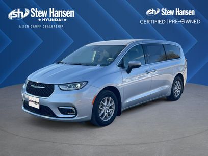 Used 2023 Chrysler Pacifica Touring