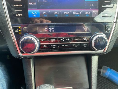 Used 2019 Subaru Outback 2.5i Limited w/ Popular Package #2 image 17