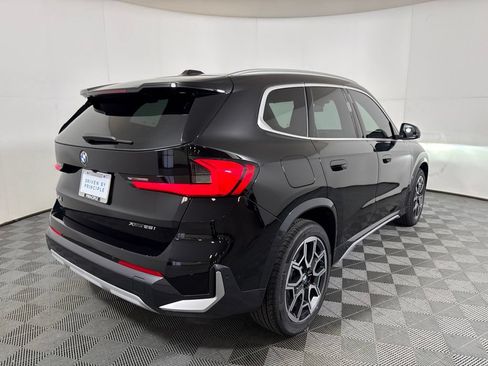 New 2026 BMW X1 xDrive28i w/ Technology Package AWD/4WD image 4