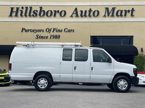 Used 2009 Ford E-250 and Econoline 250 Extended RWD image 4