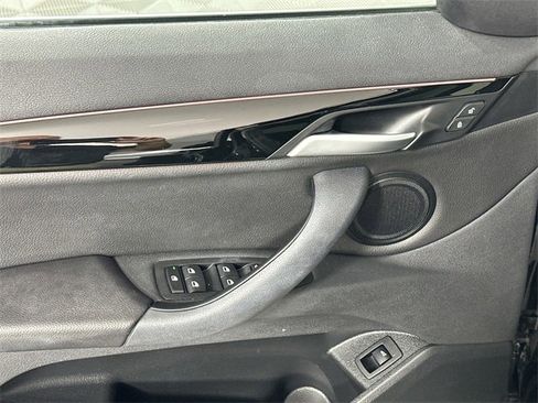 Used 2022 BMW X1 xDrive28i w/ Premium Package image 25