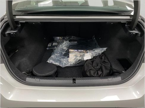 New 2026 BMW 550e xDrive w/ Executive Package AWD/4WD image 40