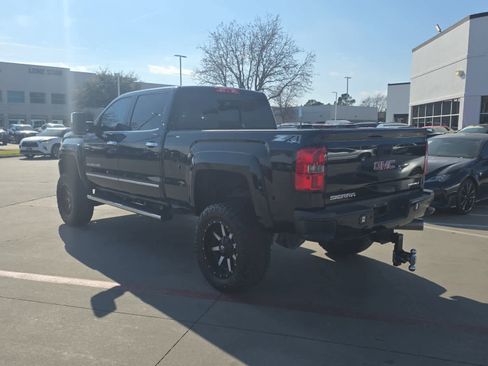 Used 2015 GMC Sierra 2500 Denali w/ Duramax Plus Package image 2