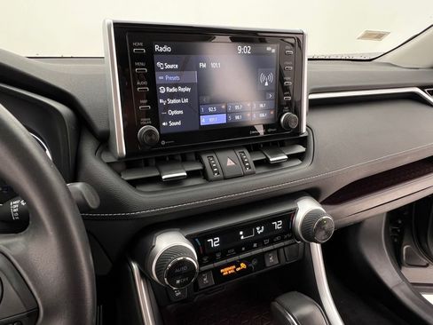 Used 2019 Toyota RAV4 Limited image 20