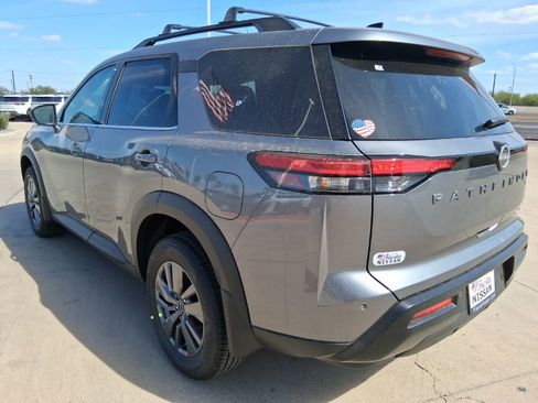New 2026 Nissan Pathfinder SV w/ Cargo Package AWD/4WD image 5