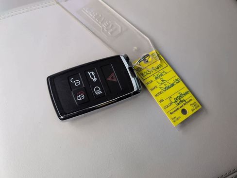 Used 2024 Land Rover Defender 130 S image 39