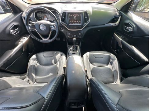 Used 2018 Jeep Cherokee Limited FWD image 20