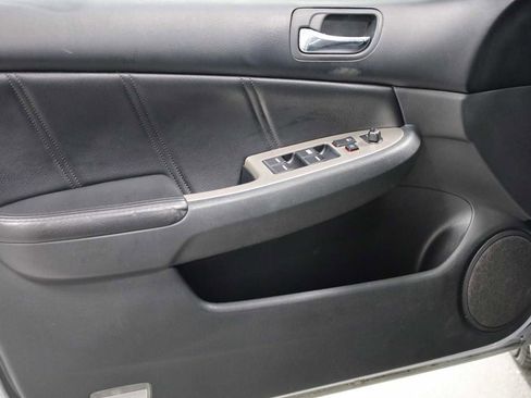 Used 2005 Honda Accord EX-L image 16