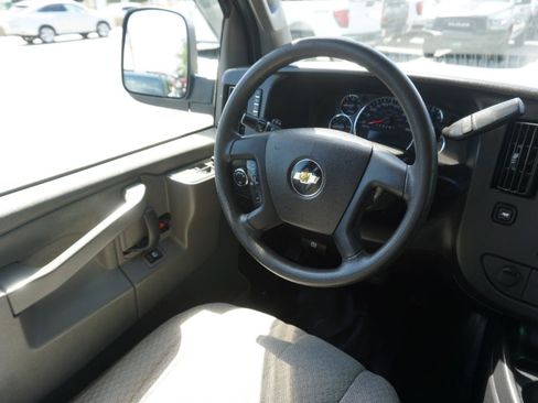 Used 2018 Chevrolet Express 2500 w/ Driver Convenience Package RWD image 11