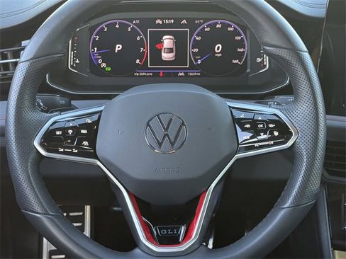 Used 2025 Volkswagen Jetta GLI Autobahn image 9