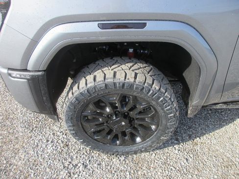 New 2026 GMC Sierra 2500 AT4 w/ AT4 Premium Plus Package image 13