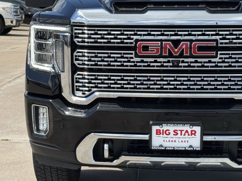 Used 2023 GMC Sierra 3500 Denali w/ Denali Black Diamond Edition image 6
