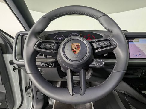 New 2026 Porsche Cayenne Coupe image 38