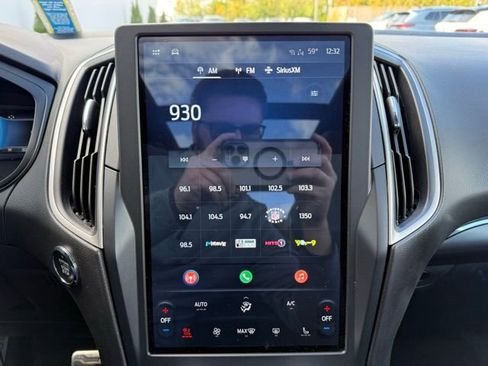 Used 2022 Ford Edge ST-Line image 16