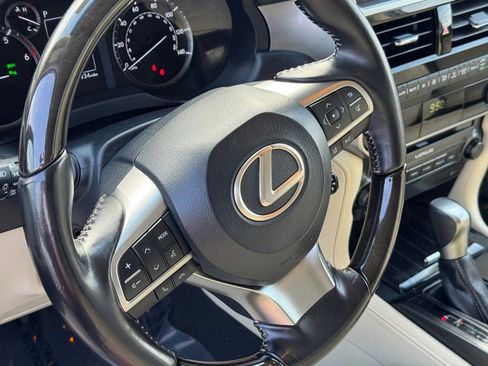 Used 2023 Lexus GX 460 Premium w/ Premium Package AWD/4WD image 16