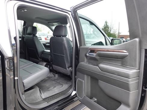 Used 2024 GMC Sierra 1500 Elevation image 25