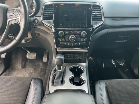Used 2019 Jeep Grand Cherokee Altitude image 8