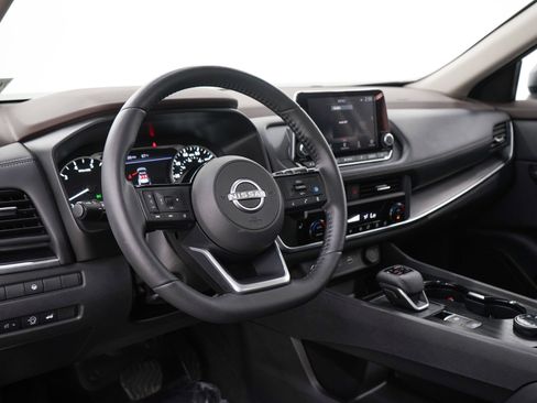 Used 2023 Nissan Rogue SV w/ SV Premium B Package AWD/4WD image 25