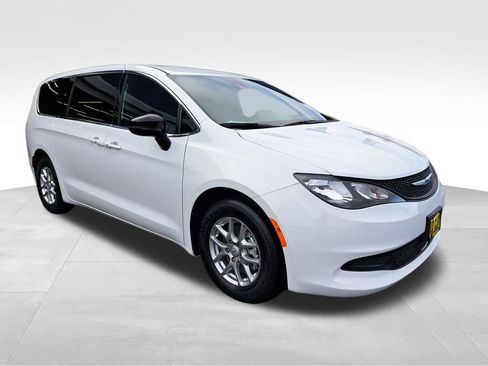 New 2026 Chrysler Voyager LX FWD image 8