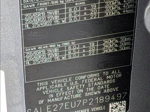 Certified 2023 Land Rover Defender 110 X-Dynamic SE image 23