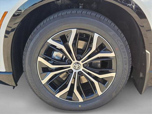 New 2026 Toyota Crown Signia image 10